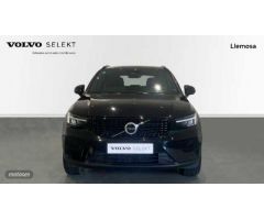 Volvo XC40 XC40 Plus, B3 mild hybrid, Gasolina, Dark de 2023 con 26.122 Km por 37.500 EUR. en Lleida