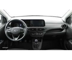 Hyundai i10 1.0 MPI Klass de 2023 con 10.630 Km por 14.800 EUR. en Barcelona