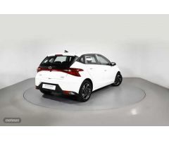 Hyundai i20 1.0 TGDI Klass 100 de 2023 con 13.725 Km por 18.600 EUR. en Barcelona