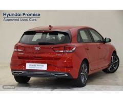 Hyundai i30 1.5 DPI Klass SLX 110 de 2022 con 15.810 Km por 20.300 EUR. en Sevilla