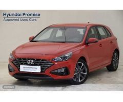 Hyundai i30 1.5 DPI Klass SLX 110 de 2022 con 14.890 Km por 20.190 EUR. en Sevilla