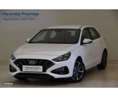 Hyundai i30 1.5 DPI Klass SLX 110 de 2022 con 17.355 Km por 20.290 EUR. en Sevilla