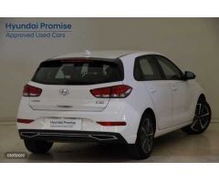 Hyundai i30 1.5 DPI Klass SLX 110 de 2022 con 17.450 Km por 20.550 EUR. en Sevilla