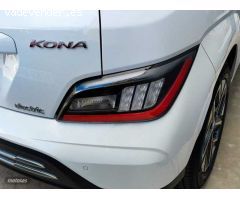 Hyundai Kona Electric Tecno 2C 150kW de 2022 con 9.999 Km por 32.900 EUR. en Madrid