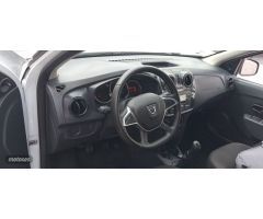 Dacia Sandero 1.0i 75cv de 2019 con 140.000 Km por 7.275 EUR. en Madrid