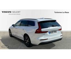 Volvo V 60 V60 Core, B4 Semihibrido, Diesel de 2024 con 10 Km por 44.900 EUR. en Sevilla