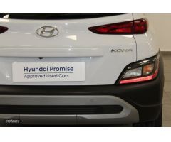 Hyundai Kona 1.0 TGDI Maxx de 2023 con 10.472 Km por 212.290 EUR. en Cadiz