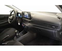 Hyundai i20 1.0 TGDI Klass 100 de 2023 con 12.090 Km por 16.800 EUR. en Madrid