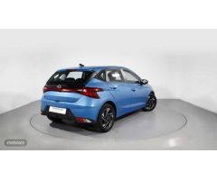 Hyundai i20 1.0 TGDI Klass 100 de 2023 con 13.857 Km por 18.600 EUR. en Barcelona