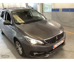 Peugeot 308 1.5 100CV STYLE de 2019 con 108.000 Km por 10.600 EUR. en Valencia