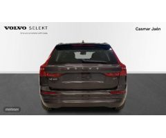 Volvo XC 60 XC60 Core, B4 (gasolina), Gasolina de 2022 con 5 Km por 49.900 EUR. en Jaen