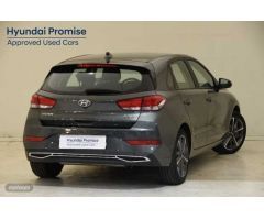 Hyundai i30 1.5 DPI Klass SLX 110 de 2023 con 10.060 Km por 18.990 EUR. en Malaga