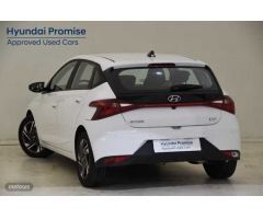 Hyundai i20 1.0 TGDI Klass 100 de 2023 con 14.894 Km por 16.990 EUR. en Malaga
