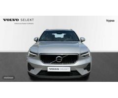 Volvo XC40 XC40 Core, B3 (gasolina), Gasolina de 2022 con 12.223 Km por 38.500 EUR. en Cordoba