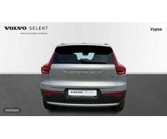 Volvo XC40 XC40 Core, B3 (gasolina), Gasolina de 2022 con 12.223 Km por 38.500 EUR. en Cordoba