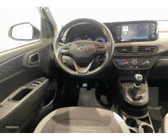 Hyundai i10 1.0 MPI Klass de 2023 con 10.800 Km por 13.950 EUR. en Barcelona