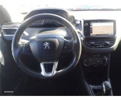 Peugeot 208 STYLE 1.6 HDI. de 2016 con 157.000 Km por 8.000 EUR. en Murcia