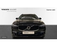 Volvo XC 60 XC60 Core, B4 Semihibrido, Diesel de 2023 con 12.938 Km por 49.900 EUR. en Jaen