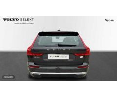 Volvo XC 60 2.0 T6 RECHARGE CORE AUTO 4WD 350 5P de 2023 con 24.082 Km por 52.900 EUR. en Malaga