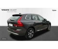 Volvo XC 60 2.0 T6 RECHARGE CORE AUTO 4WD 350 5P de 2023 con 24.082 Km por 52.900 EUR. en Malaga