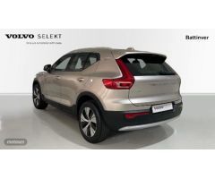 Volvo XC40 XC40 Core, T2 automatico, Gasolina de 2023 con 18.918 Km por 33.500 EUR. en Madrid