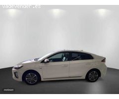 Hyundai Ioniq 1.6 GDI Style de 2020 con 44.943 Km por 24.900 EUR. en Navarra