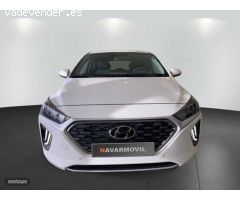 Hyundai Ioniq 1.6 GDI Style de 2020 con 44.943 Km por 24.900 EUR. en Navarra