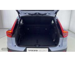 Volvo XC40 2.0 B3 ULTIMATE DARK AUTO 163 5P de 2024 con 1 Km por 47.800 EUR. en Zaragoza