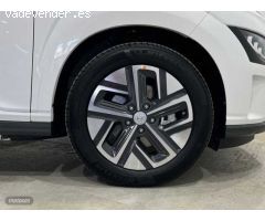 Hyundai Kona Electric Tecno 2C 150kW de 2022 con 1.800 Km por 32.500 EUR. en Alicante