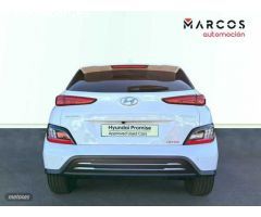 Hyundai Kona Electric Style Sky 150kW de 2023 con 3.000 Km por 33.500 EUR. en Alicante