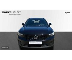 Volvo XC40 2.0 B3 PLUS DARK AUTO 163 5P de 2023 con 23.703 Km por 38.500 EUR. en Cordoba