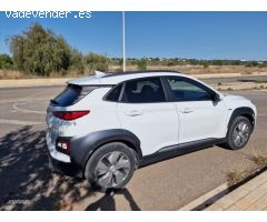 Hyundai Kona Electric Tecno de 2020 con 65.000 Km por 23.500 EUR. en Valencia