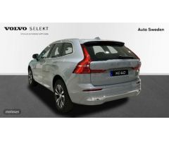 Volvo XC 60 XC60 Recharge Core, T6 plug-in hybrid eAWD, Electrico/Gasolina, Bright de 2023 con 8 Km