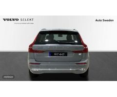 Volvo XC 60 XC60 Recharge Core, T6 plug-in hybrid eAWD, Electrico/Gasolina, Bright de 2023 con 8 Km