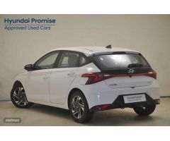 Hyundai i20 1.0 TGDI Klass 100 de 2023 con 10.688 Km por 17.500 EUR. en Barcelona