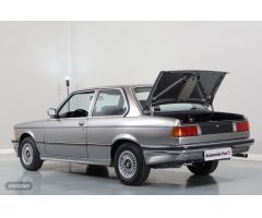 BMW 323i e21 Bmw de 1989 con 206.000 Km por 14.000 EUR. en Tarragona