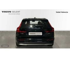 Volvo V 60 2.0 B4 D CROSS COUNTRY CORE AUTO AWD 197 5P de 2023 con 1 Km por 46.900 EUR. en Valencia