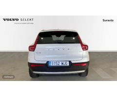 Volvo XC40 XC40 Core, T2 automatico, Gasolina de 2023 con 28.737 Km por 35.000 EUR. en Cadiz