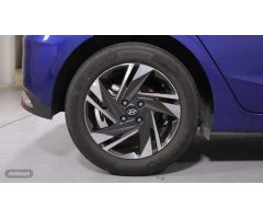 Hyundai i20 1.0 TGDI Klass 100 de 2023 con 16.880 Km por 18.200 EUR. en Barcelona