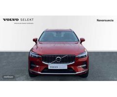Volvo XC 60 XC60 Plus, B4 (gasolina), Gasolina, Bright de 2023 con 15.200 Km por 43.900 EUR. en Nava
