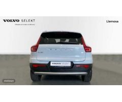 Volvo XC40 XC40 Recharge Core, T4 plug-in hybrid, Electrico de 2023 con 17.000 Km por 39.900 EUR. en