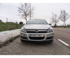 Opel Astra 1.9cdti enjoy de 2005 con 310.000 Km por 1.500 EUR. en Badajoz