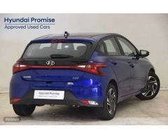 Hyundai i20 1.0 TGDI Klass 100 de 2023 con 10.476 Km por 18.490 EUR. en Tarragona