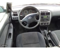 Toyota Avensis AVENSIS 1.6 VVT-I 110 CV. de 2001 con 186.000 Km por 1.500 EUR. en Murcia