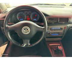 Volkswagen Passat 1.8T Comfortline 150 CV de 2001 con 299.874 Km por 2.600 EUR. en Madrid