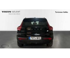 Volvo XC40 RECHARGE CORE, ELECTRICO PURO de 2022 con 4.980 Km por 36.400 EUR. en Barcelona