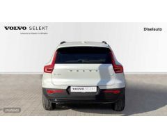 Volvo XC40 1.5 T5 PHEV RECHARGE PLUS DARK DCT 262 5P de 2023 con 3.758 Km por 49.200 EUR. en Barcelo