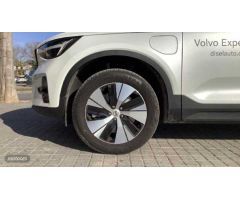 Volvo XC40 1.5 T5 PHEV RECHARGE PLUS DARK DCT 262 5P de 2023 con 3.758 Km por 49.200 EUR. en Barcelo
