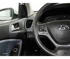 Hyundai i20 1.2 Essence de 2016 con 128.500 Km por 9.990 EUR. en Cadiz