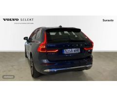 Volvo XC 60 XC60 Recharge Core, T6 plug-in hybrid eAWD, Electrico/Gasolina, Bright de 2023 con 12.38